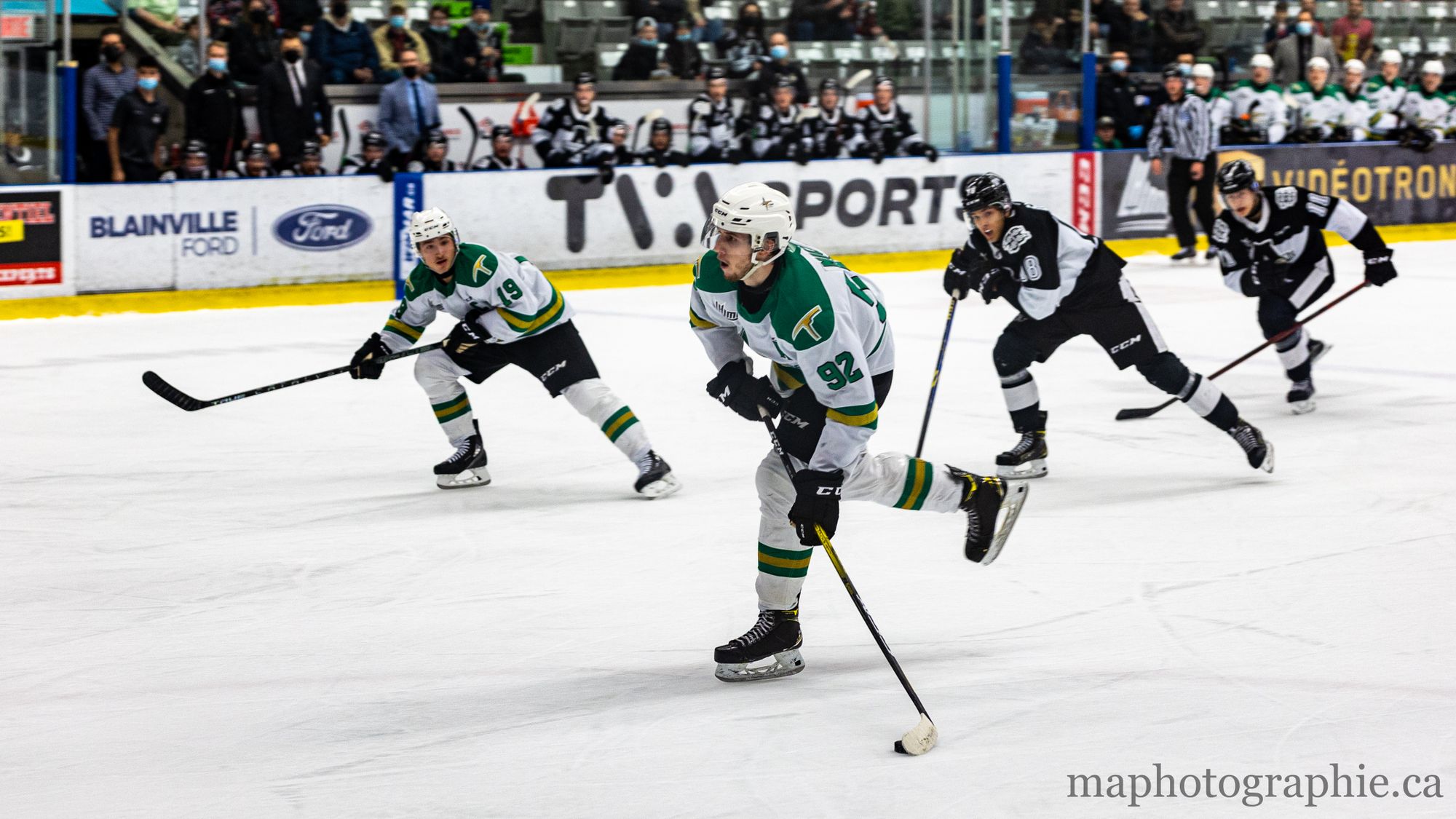 L'Armada recoit Les Foreurs de Val d'Or